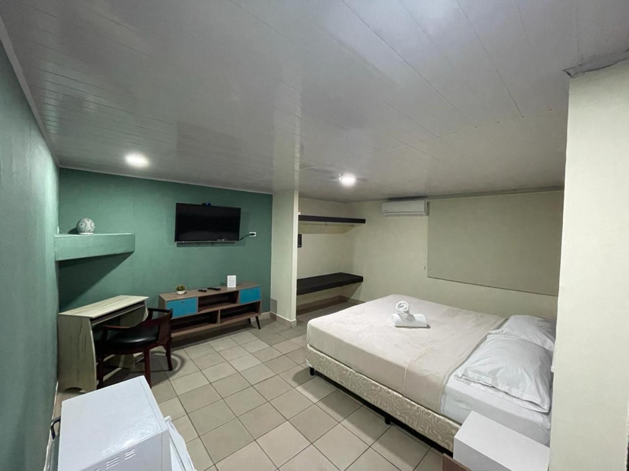 Hostal El Prado Panama City Exterior photo