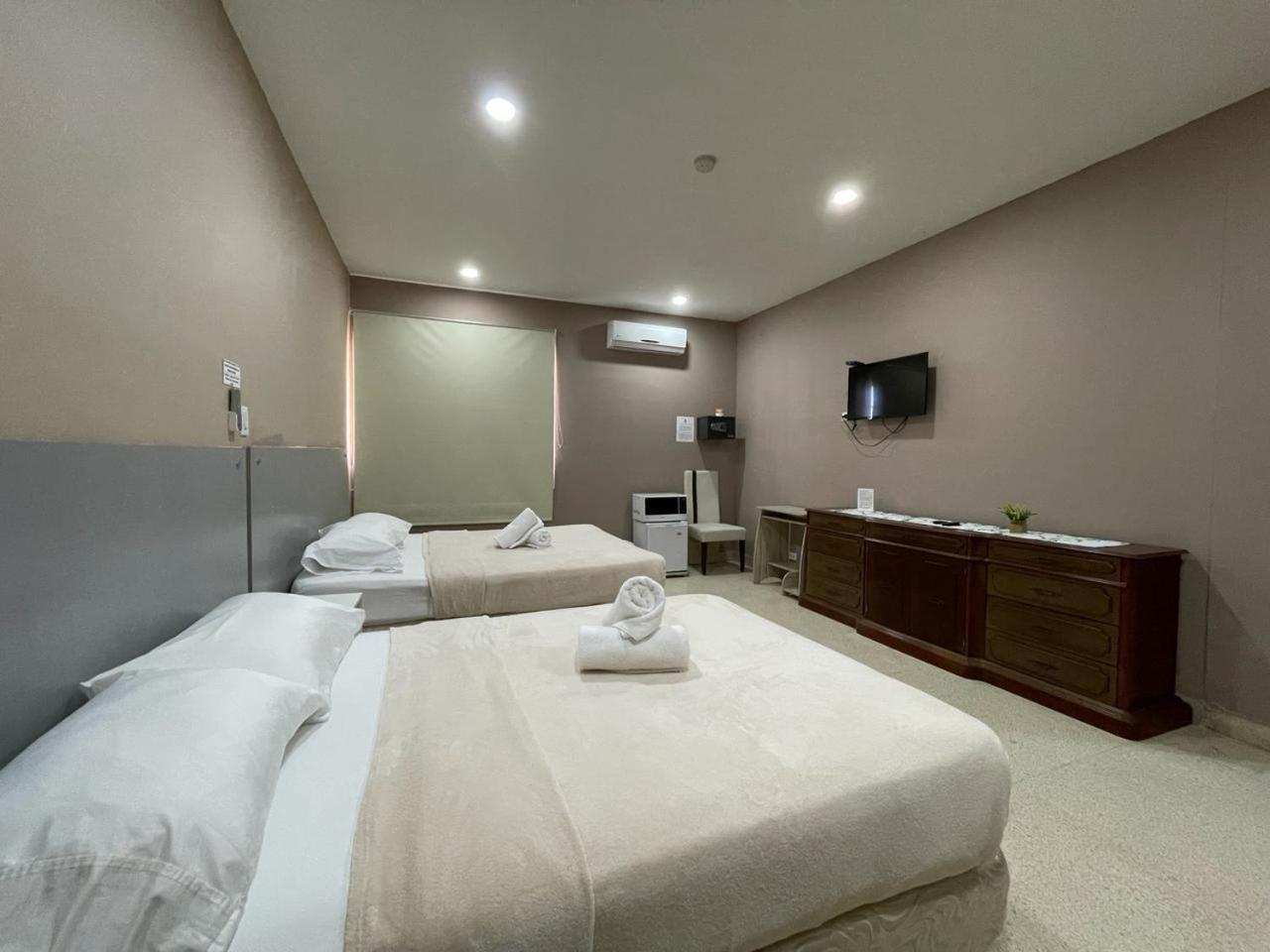 Hostal El Prado Panama City Exterior photo
